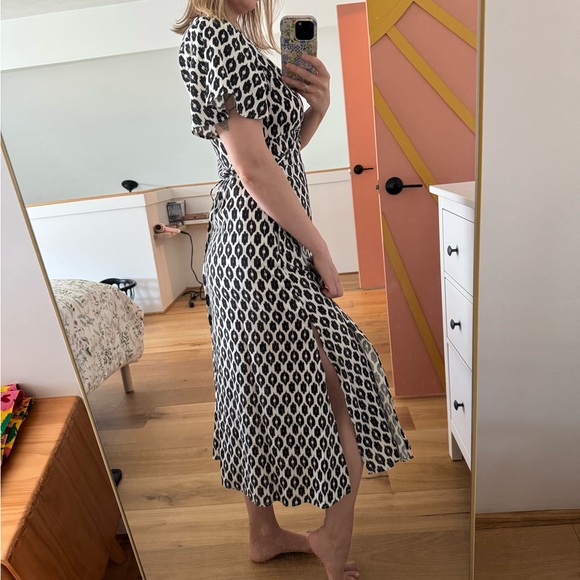 NEW Marine Layer Emlyn Wrap Midi Dress M Medium in black and white - Picture 11 of 11